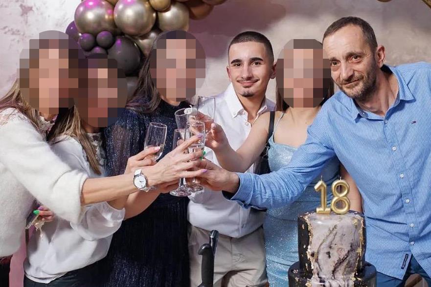 Sahranjeni Deda i sin sahranjeni u Topoli foto:Facebook printscreen /drustvene mreze