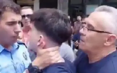 Hapšenje policajca na kosovu