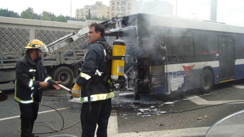 ZAPALIO SE AUTOBUS PUN ĐAKA: Osnovci iz Prokuplja pošli na ekskurziju u Sokobanju, sve izgorelo