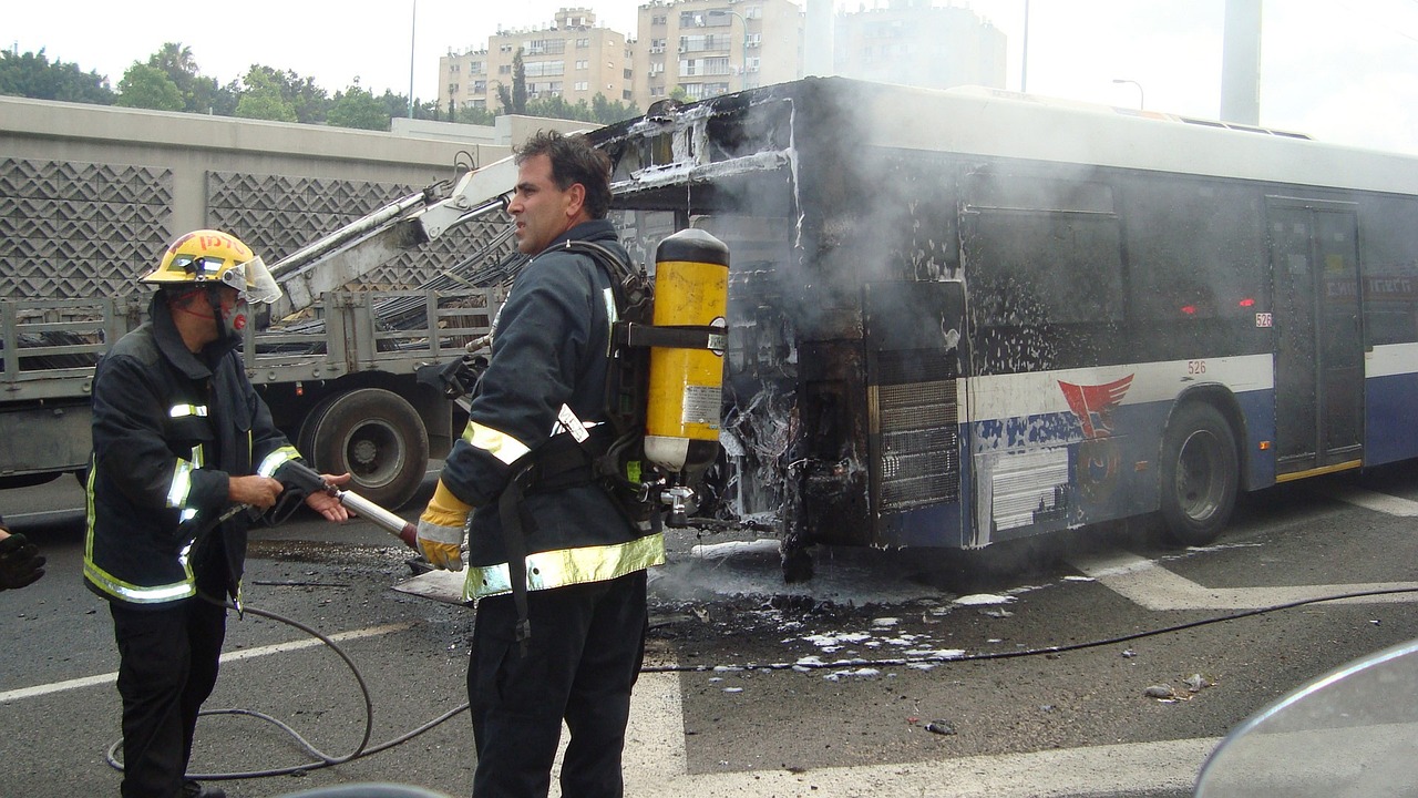 ZAPALIO SE AUTOBUS PUN ĐAKA: Osnovci iz Prokuplja pošli na ekskurziju u Sokobanju, sve izgorelo
