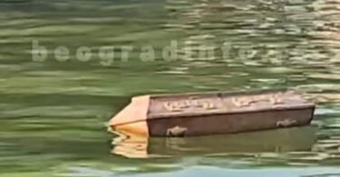 JEZIVA SCENA NA SAVI Mrtvački sanduk plutao kroz Beograd