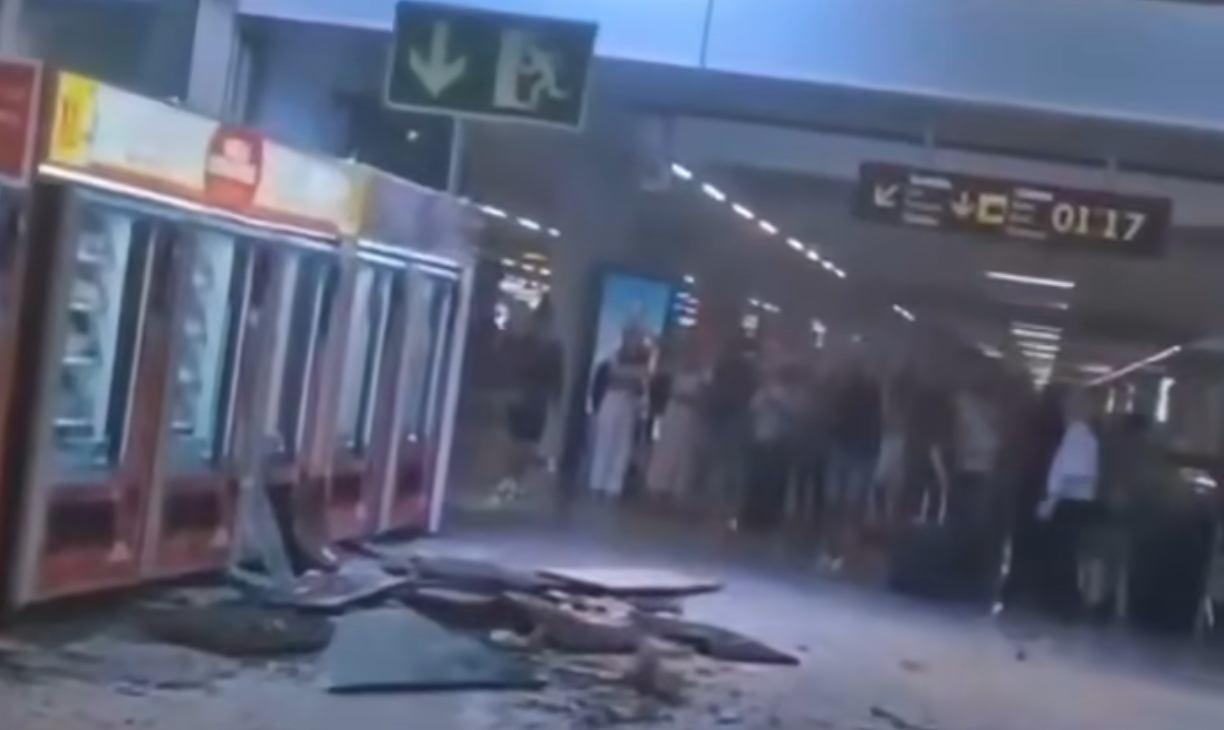 DRAMA NA AERODROMU – PAO KROV: Putnici u šoku!