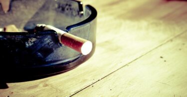 ZBOG CIGARETE OSTAO BEZ KROVA Pikavac je bacio u kantu a onda su ostali samo zidovi