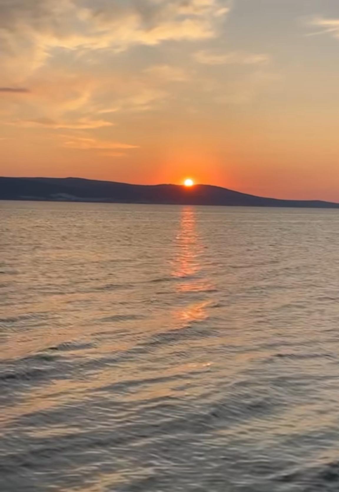 ODMOR IZ SNOVA, BOLEST IZ PAKLA: Veliki kašalj se širi među turistima u Bugarskoj, a SIMPTOMI su BRUTALNI: “100-DNEVNI KAŠALJ” i virus na koji Vas NIKO neće upozoriti