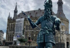 STATUA KARLA VELIKOG SE OKRENULA LEĐIMA GRADU: Šta nas uči legenda o Karlovoj česmi?
