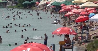PLJAČKA NA ADI CIGANLIJI: DVA NAPADAČA IZUDARALA ČOVEKA PIŠTOLJEM, PA MU OTELI PARE Policija ih uhapsila zbog razbojništva