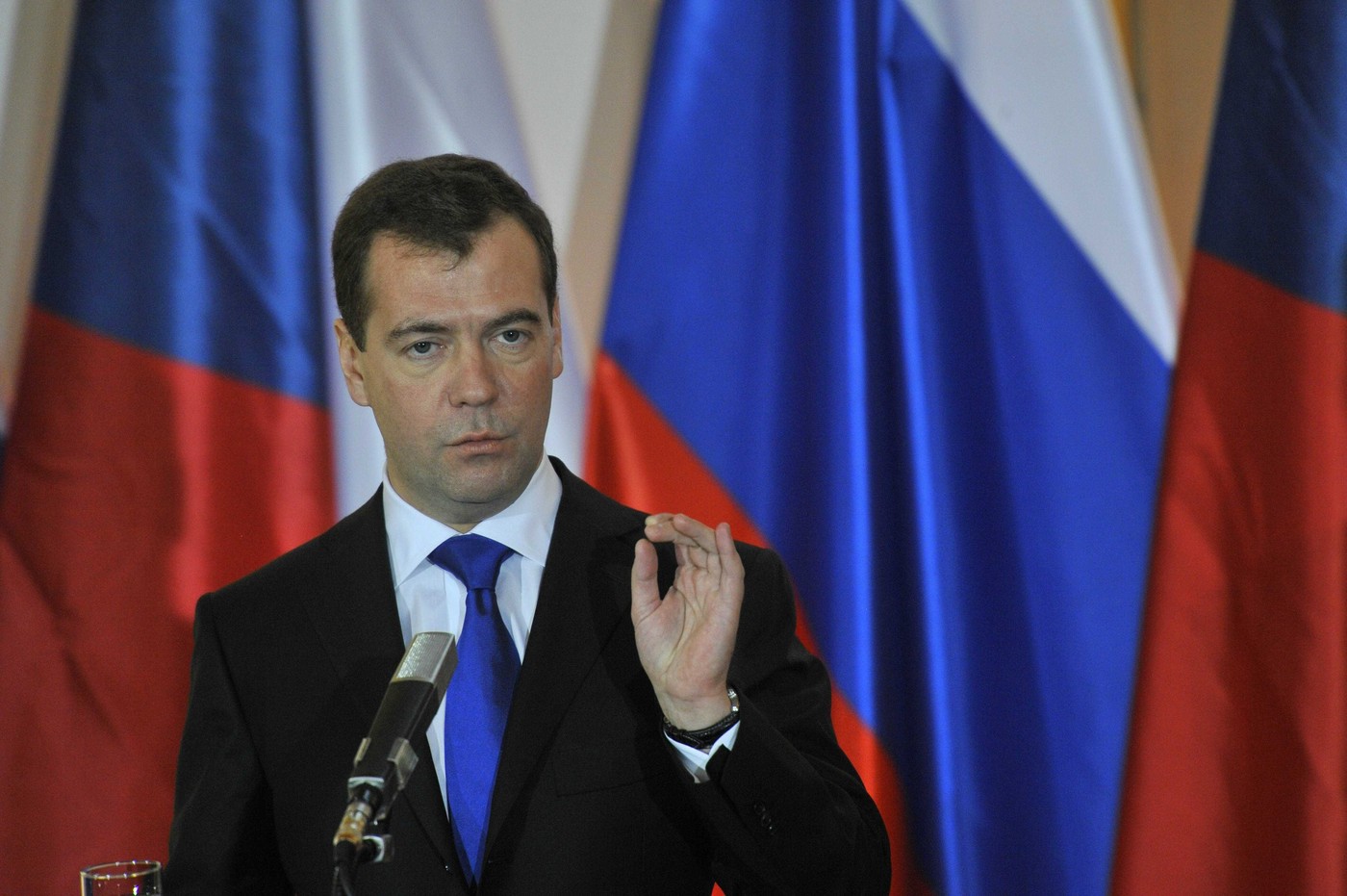 "OGAVNA, TOKSIČNA BABA" Medvedev razvalio Ursulu uvredama, mreže gore