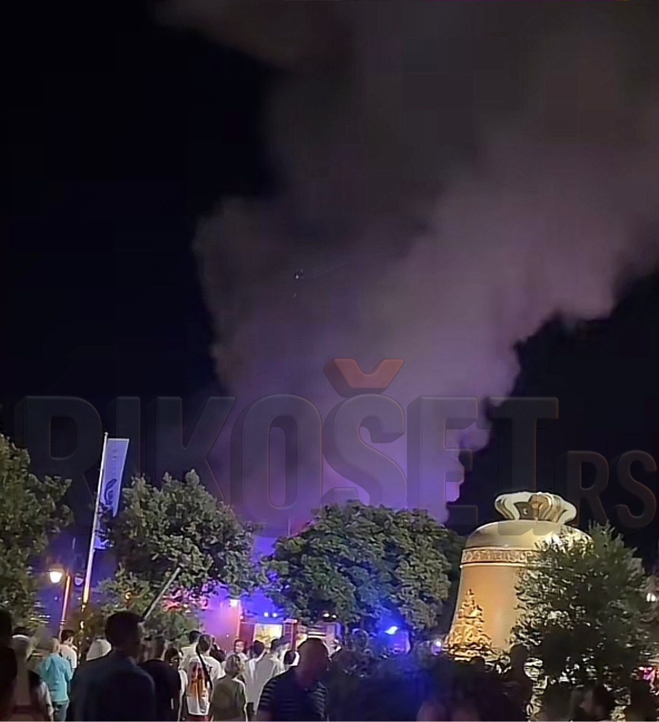 BUDVA U PLAMENU: Gori jahta u srcu marine!