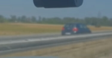 APEL SVIM VOZAČIMA! UZNEMIRUJUĆ SNIMAK! VOZILO SE KREĆE U SUPROTNOM PRAVCU NA AUTOPUTU KOD NIŠA