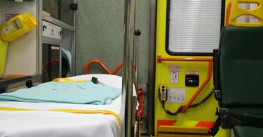 Automobil naleteo na dete: Užas na Novom Beogradu! Dečak (13) bez svesti prevezen u bolnicu
