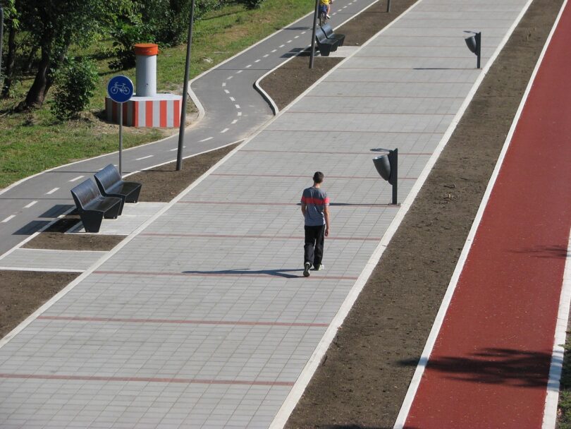Užas na Zemunskom keju: Čovek pao sa vrha stene za penjanje - Hitna pomoć sjurila na lice mesta