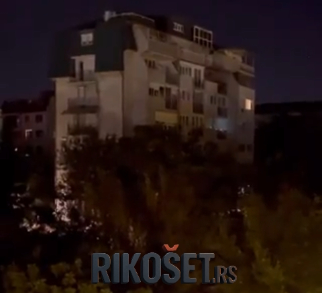DRAMA NA ZVEZDARI: Supruga zatekla muža kod ljubavnice, pa u 3 ujutru URLALA ISPRED ZGRADE