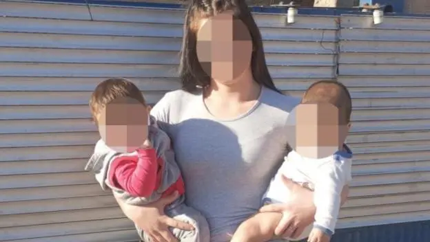 Određen pritvor majci (20) iz Laćarka: Beba preminula nakon pada niz stepenice