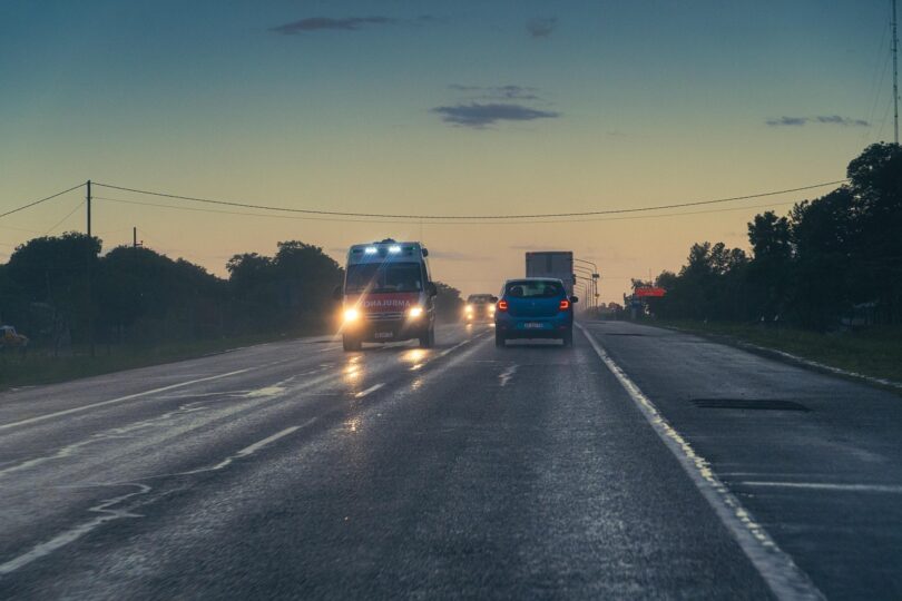 Izboden dečak (15), hitne službe odmah upućene na mesto zločina