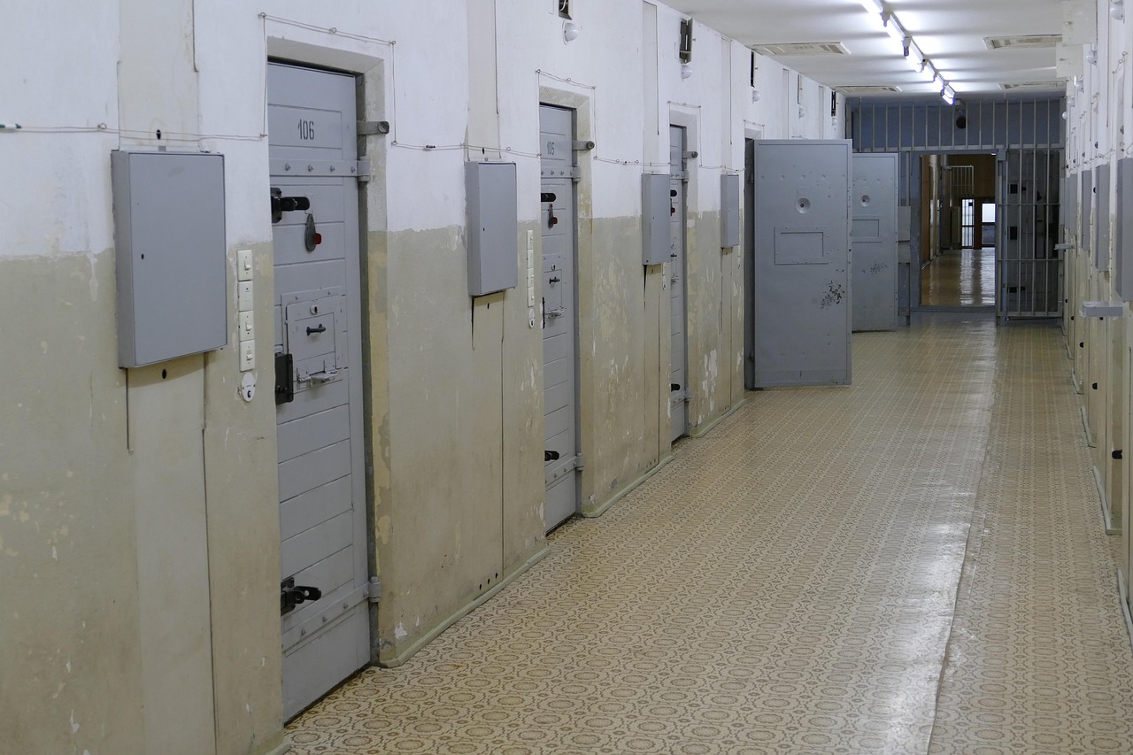OSUMNJIČENI ZA TRAGIČNU POGIBIJU TROČLANE PORODICE SE BRANI ĆUTANJEM: Danas je saslušan u Višem javnom tužilaštvu u Beogradu