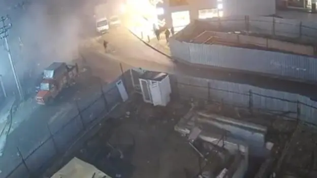 TRENUTAK URUŠAVANJA CELE ZGRADE SNIMLJEN: Brat i sestra pronađeni mrtvi, ima povređenih - spasioci na licu mesta