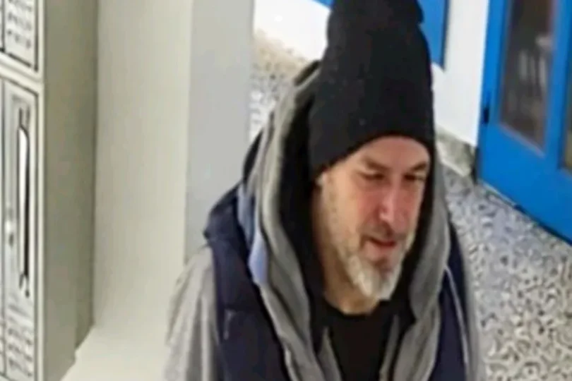 Ovo je čovek za kojim policija traga posle brutalnog napada na baku (67) koja je bila sa unučetom!