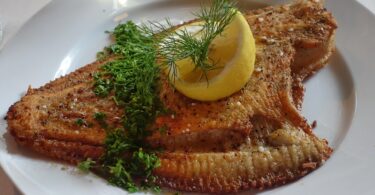 Gušenje je samo jedan od rizika koje nosi gutanje ribljih kostiju: Najgore je kada neprimetno prođu i zadrže se mesecima u grlu