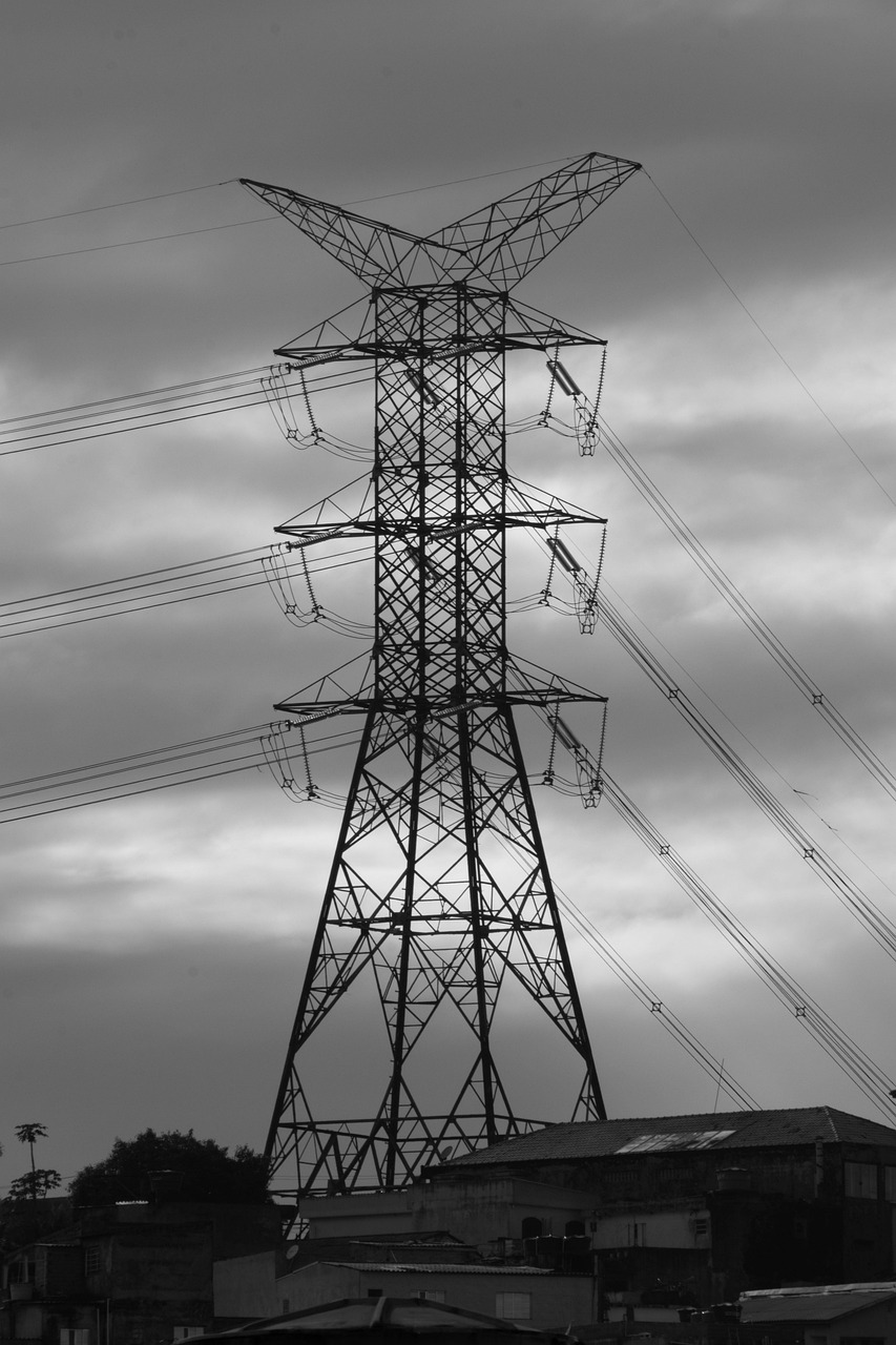 Horor u Leštanima! Struja ubila radnika na licu mesta, drugom se bore za život