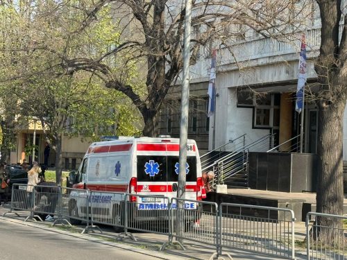 MALOLETNI MASOVNI UBICA IZ RIBNIKARA SVEDOČIO DVA I PO SATA: Otkrivamo šta je prvo rekao kada je stao pred roditelje u sudnici!