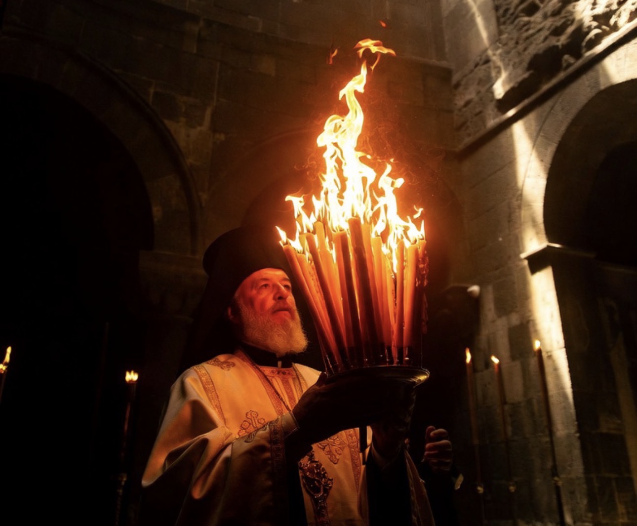 Sveštenik foto:ilustracija