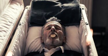 Sahrane sa dukatom u ustima foto:ilustracija