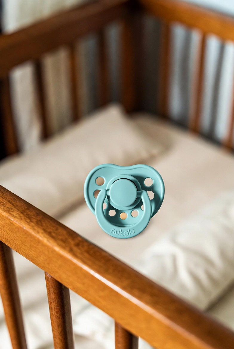 Opasnost u cuclama za bebe: Švedski test razotkrio lažne oznake i tragove otrova