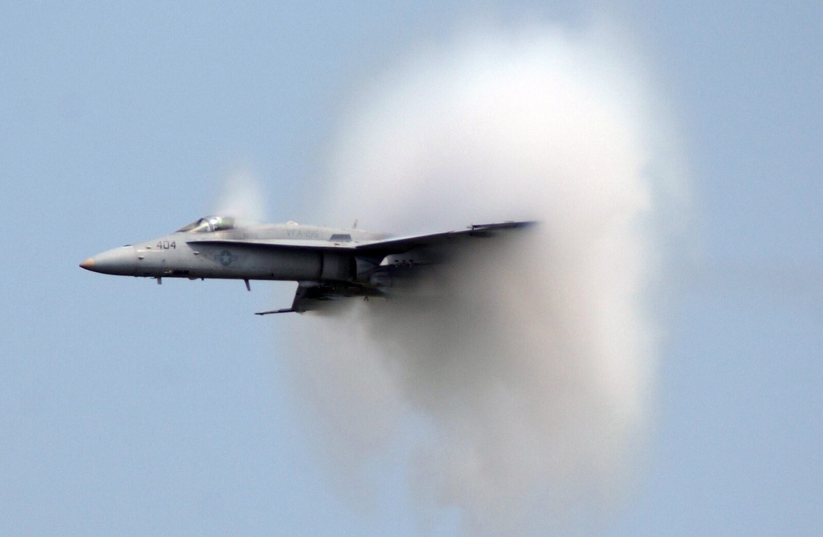 vojni avion foto: pixabay