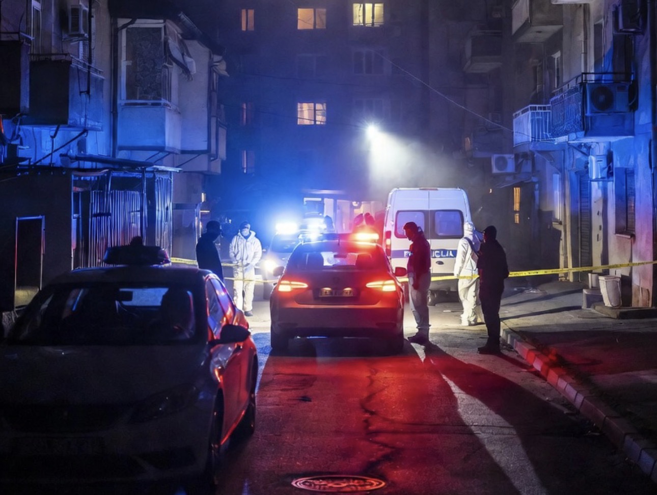 Horor na Zvezdari: Telo mladog Rusa pronađeno sa povredama na vratu, policija blokirala deo Ruzveltove ulice